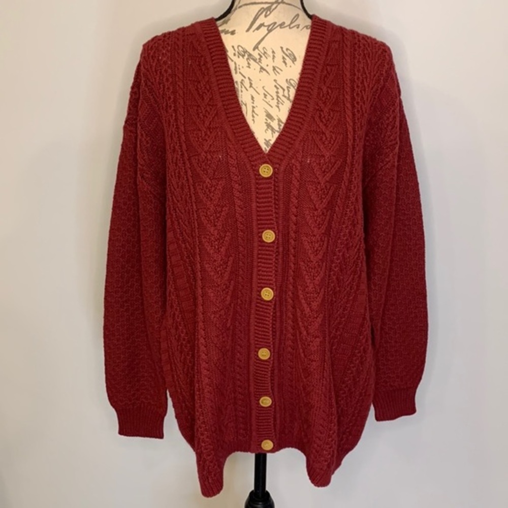 Vintage Red Cable Knit Cardigan – Cozy Grandpa Boyfriend Style